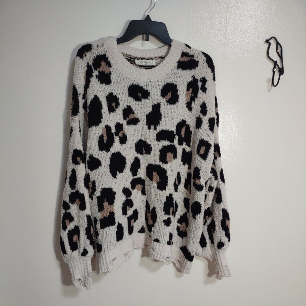 A Beautiful Soul Sz A (1X 14/16) Soft Cream Cheetah Print Fuzzy Sweater Distress
